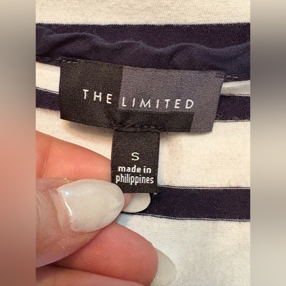 The Limited White and Blue Sleeveless Tank Top with Tie Front - Picture 6 of 12